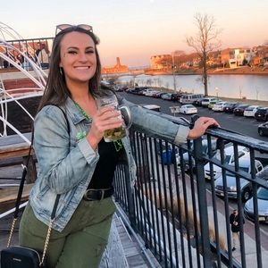 Meet your Posher, Lindsay
